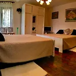 B. Ela Rooms